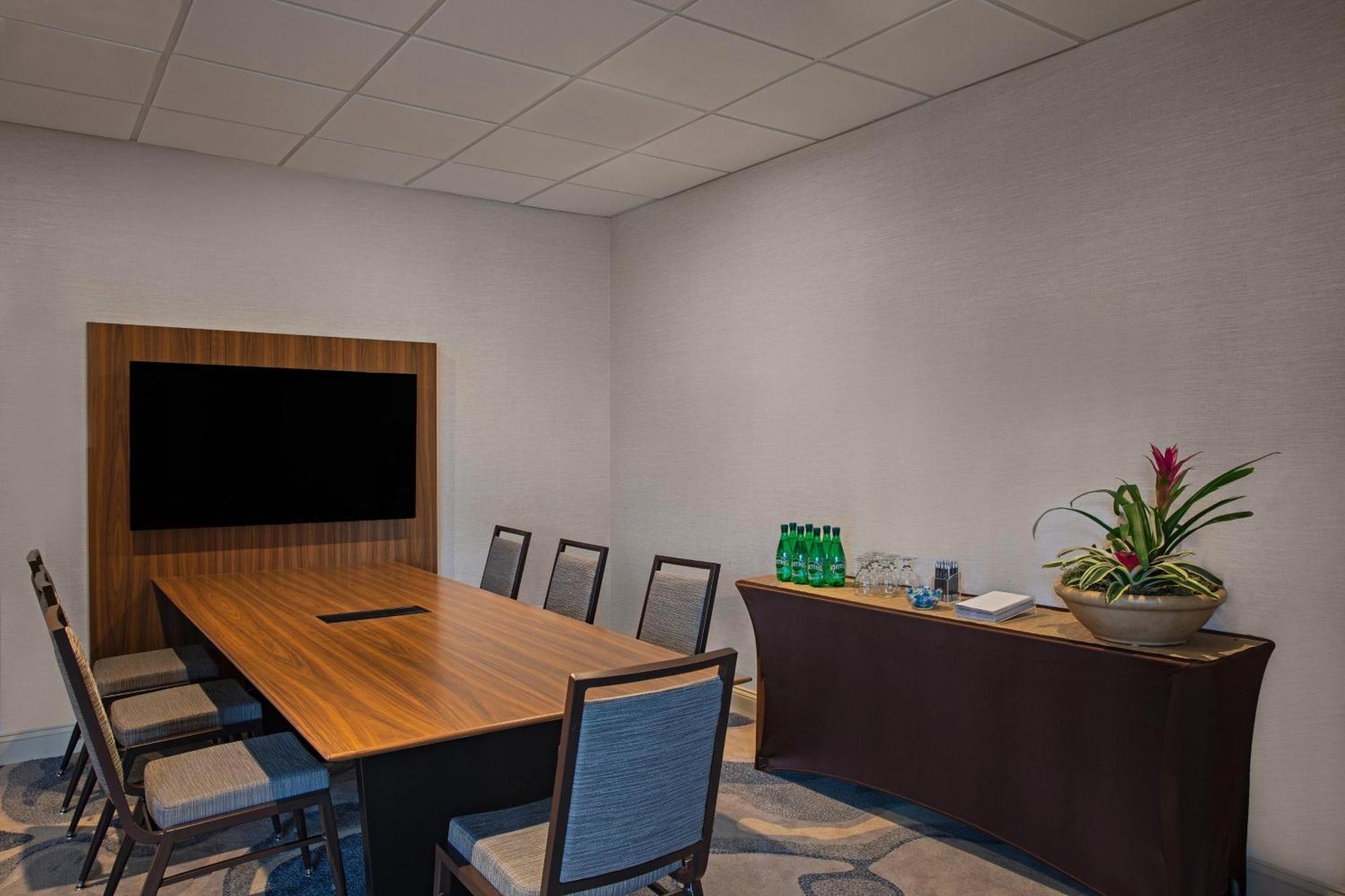 Sheraton Charlotte Airport Exterior foto